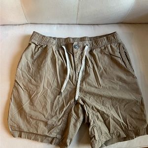 VUORI: men’s cargo athletic/athleisure board shorts XL